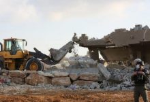 قوات الاحتلال تهدم منزلا في الخليل