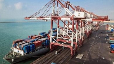 إيران تنفي تضرر ميناء سيريك بعد ضربات أمريكية