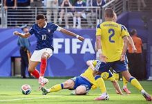 مبابي يسجل ثنائية ويقود فرنسا للإطاحة بالسويد من كأس العالم