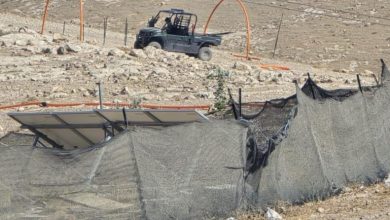 مستوطنون يقيمون بؤرة استيطانية قرب جبع شمال شرق القدس