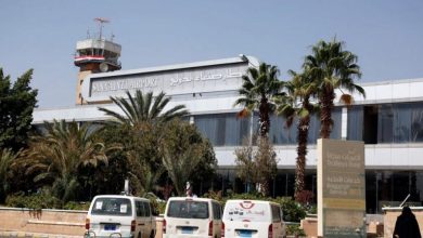 غارات سعودية على مطار صنعاء والقوات المسلحة اليمنية تهدد بالرد