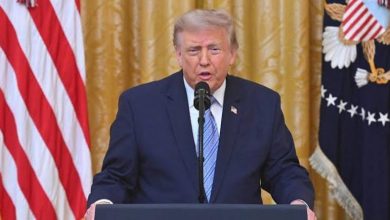 ترامب يتوعد إيران بدفع "أثمان مضاعفة" ثمن مقتل كل جندي أمريكي ترامب يتوعد إيران بدفع "أثمان مضاعفة" ثمن مقتل كل جندي أمريكي
