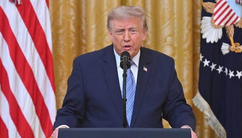 ترامب يتوعد إيران بدفع "أثمان مضاعفة" ثمن مقتل كل جندي أمريكي