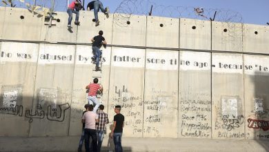 محافظة القدس: شهيدان و39 إصابة لعمال قرب جدار الفصل في الرام منذ بداية العام