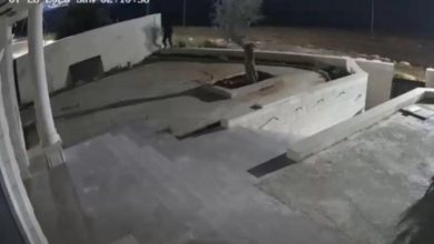 مستوطنون يحرقون أجزاء من منزل ببلدة بيت فوريك شرق نابلس