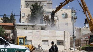 الاحتلال يهدم منزلا في سلوان ويجبر عائلة على هدم منازلها الثلاثة ذاتيا في جبل المكبر