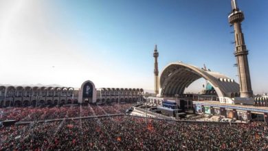 في جنازة هي الأكبر .. ملايين الإيرانيين يشيّعون خامنئي في طهران بمشاركة وفود دولية حاشدة