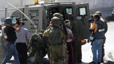 بيت لحم: الاحتلال يعتقل مواطنا ويستولي على مركبته في أبو انجيم