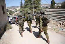 الاحتلال يقتحم حي الكسارات شمال القدس