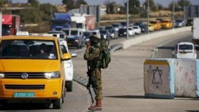 القدس: الاحتلال يشدد إجراءاته عند حاجز بيت إكسا العسكري