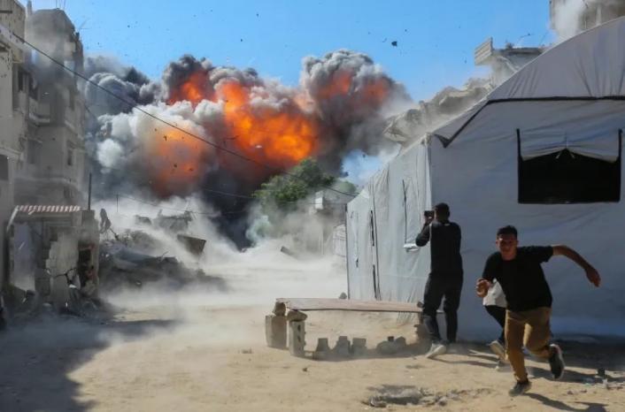 مصابون في قصف الاحتلال مناطق متفرقة في قطاع غزة مصابون في قصف الاحتلال مناطق متفرقة في قطاع غزة