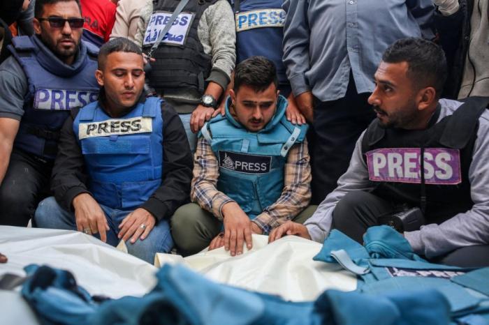 نقابة الصحفيين: 467 انتهاكاً بحق الصحفيين واستشهاد 8 منهم خلال نصف عام نقابة الصحفيين: 467 انتهاكاً بحق الصحفيين واستشهاد 8 منهم خلال نصف عام