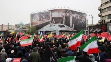التلفزيون الإيراني: الإيرانيون يتدفقون للدفاع عن الجزر.. والملاحة تدار وفق ترتيباتنا
