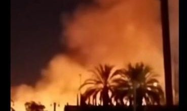 حريق قرب حي الهدف في جنين إثر إطلاق قوات الاحتلال قنابل دخانية