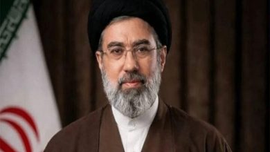 مجتبى خامنئي: صمود حزب الله سيقوده إلى النصر وإيران تواصل دعم سيادة لبنان