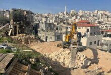 الاحتلال يجبر مقدسيا على هدم منزله ذاتيا في بلدة سلوان