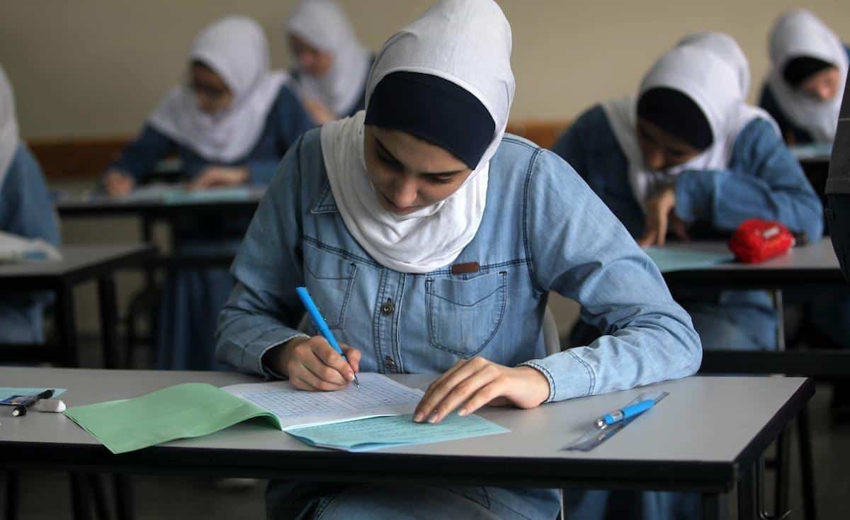 “التربية”: امتحان الثانوية العامة الثلاثاء المقبل قائم رغم عطلة المولد النبوي