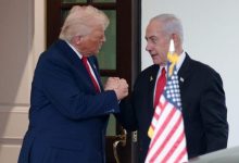 يديعوت أحرونوت: ترامب لم يكن ينوي مهاجمة إيران.. وتل أبيب باتت تتلقى قراراته عبر وسائل التواصل دون تنسيق مسبق