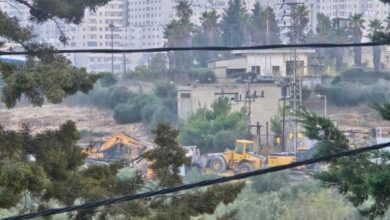 الاحتلال يهدم منزلا من طابقين في قلنديا شمال القدس المحتلة