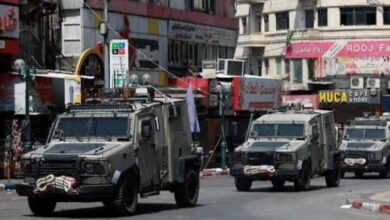 الاحتلال يقتحم نابلس وينصب حاجزا عسكريا في منطقة المساكن الشعبية