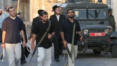 مستوطنون يعتدون على سائق حافلة مقدسي