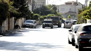 البيرة: الاحتلال يستولي على ثلاثة منازل في حي سطح مرحبا ويقتحم حي أم الشرايط