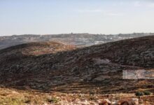 مستوطنون يقيمون بؤرة استيطانية جديدة في ترمسعيا