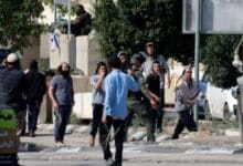 مستوطنون يهاجمون قرية المغير ويقتحمون أطراف بلدة سنجل