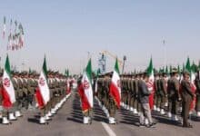 مسؤول إيراني كبير: طهران قررت الانتقال من سياسة دفاعية إلى هجومية بالكامل
