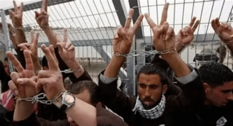 مركز فلسطين: 130 حالة اعتقال استهدفت النساء الفلسطينيات منذ بداية العام