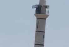 الاحتلال يرفع علمه فوق مئذنة مسجد أبو عبيدة بالتزامن مع استمرار عدوانه على نور شمس
