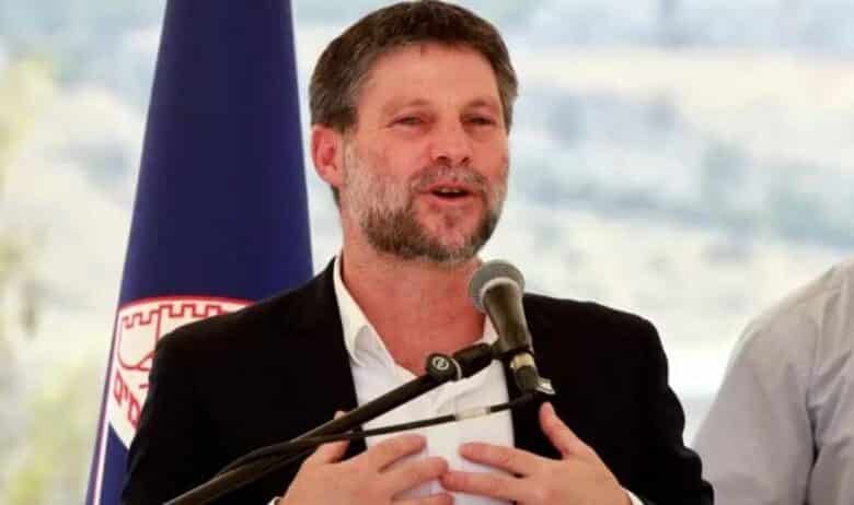 سموتريتش يتباهى بتوسيع النفوذ الاستيطاني على حساب الأراضي الفلسطينية