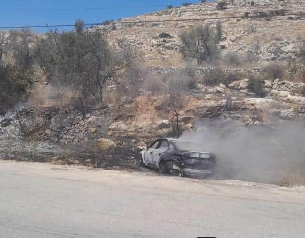 الاحتلال يتسبب بإحراق مركبة قرب بوابة خربثا بني حارث