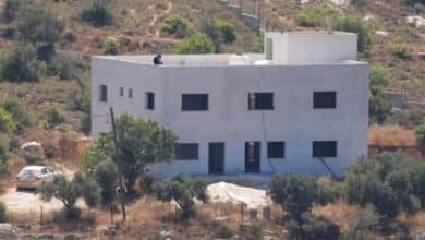 مستوطنون يقتحمون منزلًا قيد الإنشاء ويسرقون محتوياته في بلدة دير أبو ضعيف شرق جنين