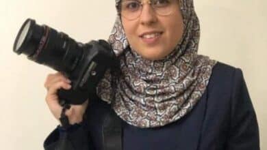 نادي الأسير: الاحتلال يعزل الصحفية والأسيرة بشرى الطويل في سجن الرملة.. ويواصل استهداف الأسيرات بسياسات القمع والتنكيل