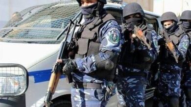 الشرطة: تحرير امرأة وابنتها بعد أقل من ساعة من اختطافهما في كفر عقب