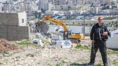 الاحتلال يهدم إسطبلًا في بلدة الرام شمال القدس