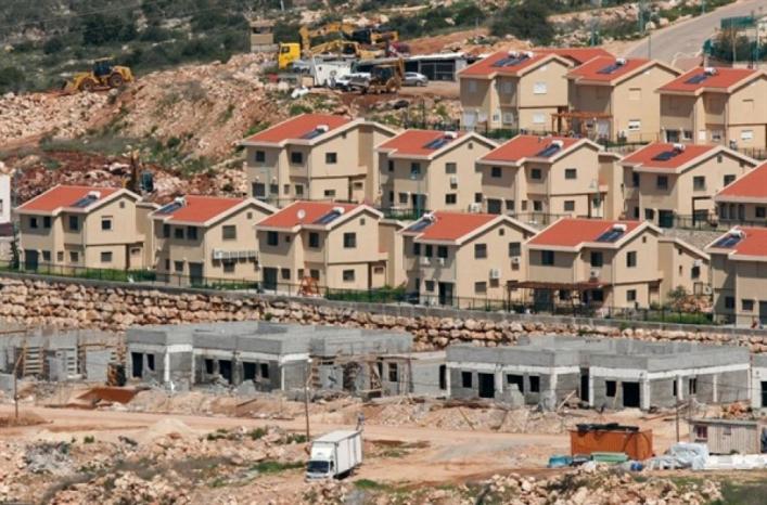 بريطانيا تتجه لحظر منتجات المستوطنات وفرض عقوبات على شركات توسّعها في الضفة