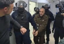 الطبيب حسام أبو صفية عبر محاميه: "السجانون يواصلون الاعتداء عليّ وهددوني لمنعي من الحديث عن ظروف اعتقالي"
