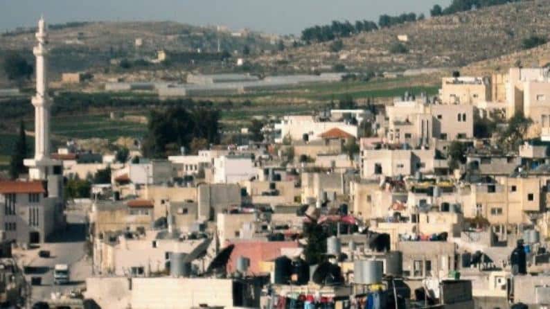 “شؤون اللاجئين” تتفقد واقع خدمات المياه والبنية التحتية في مخيم الفوار بالخليل
