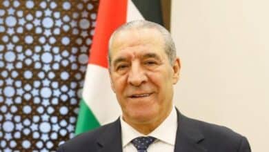 الشيخ يطالب العالم بالتدخل لحماية شعبنا من العنصرية والتطهير العرقي