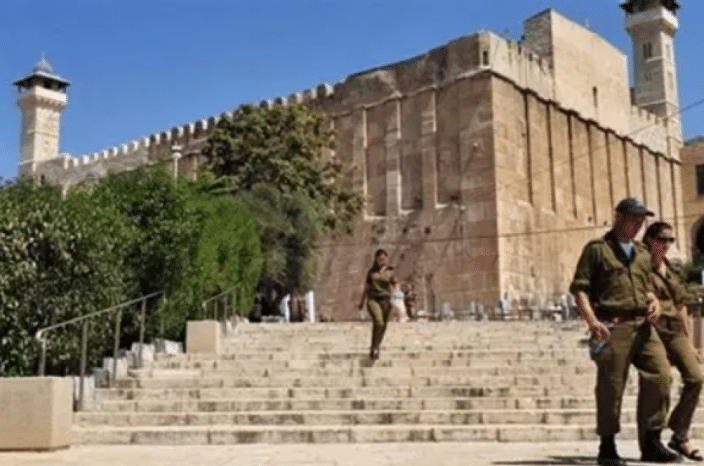 رئيس بلدية الخليل: إجراءات الاحتلال تخنق المدينة وتعرقل حياة المواطنين