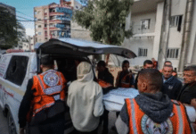 شهيد وإصابات في قصف إسرائيلي استهدف مركبة مدنية جنوب غرب غزة