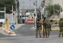 وزير جيش الاحتلال يوعز بإغلاق شامل للحواجز في الضفة وغزة غدا والأربعاء المقبل