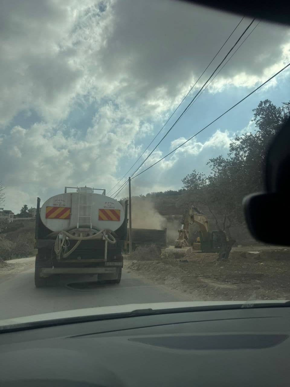 الاحتلال يجرف الشارع الرئيس الرابط بين بلدتي سيلة الظهر والعطارة جنوب جنين