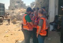 بدء انتشال رفات شهداء من تحت أنقاض منزل بمخيم النصيرات وسط غزة
