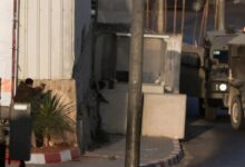 جيش الاحتلال يقرّ بمقتل جنديين في عملية الخليل