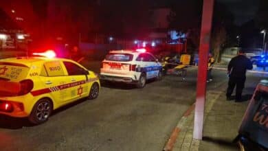 مقتل شخص وإصابة امرأة بإطلاق نار في الرينة.. وحصيلة الضحايا ترتفع إلى 173
