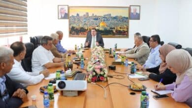 وزير النقل والمواصلات يلتقي نقابة أصحاب مكاتب التكسي لبحث تنظيم وأتمتة قطاع النقل