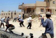 مستوطنون يهاجمون منازل المواطنين في مدينة الخليل
